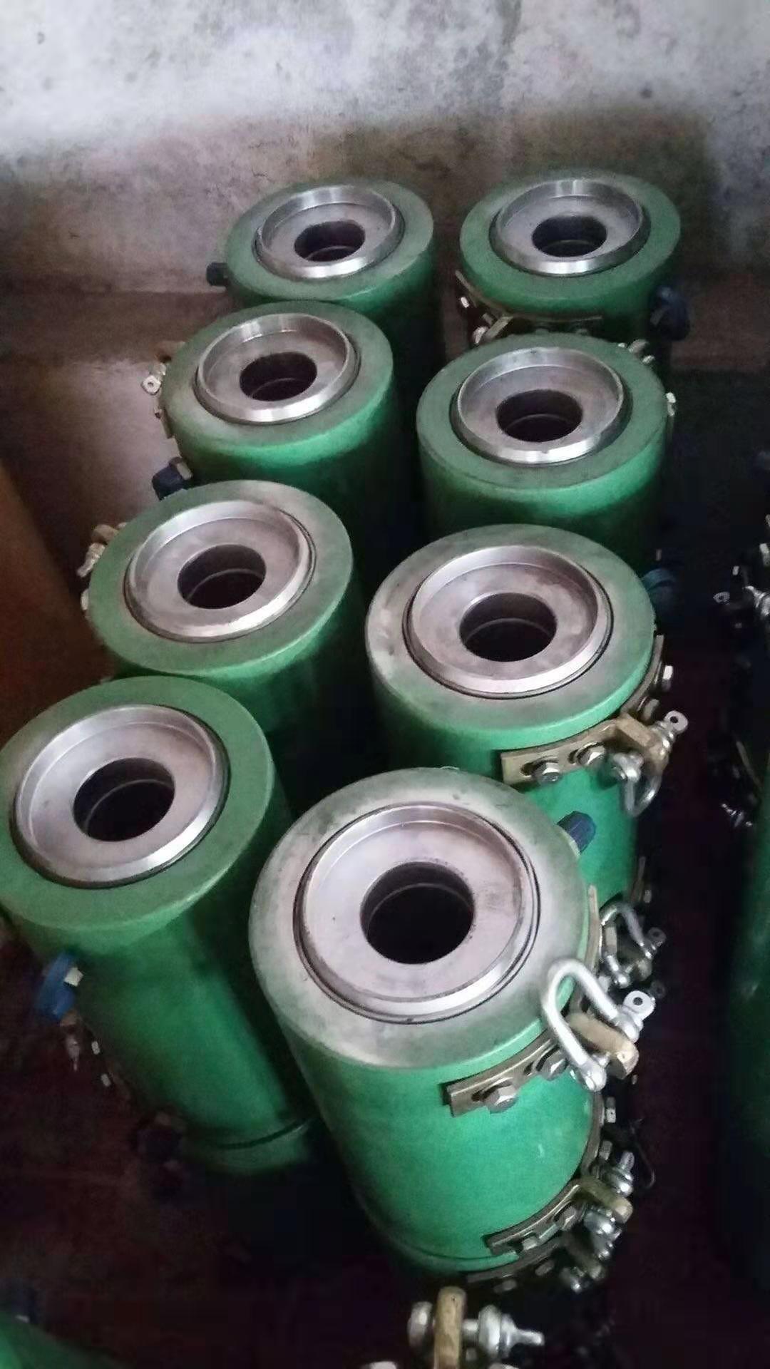 钢绞线张拉千斤顶.jpg 钢绞线张拉千斤顶.jpg