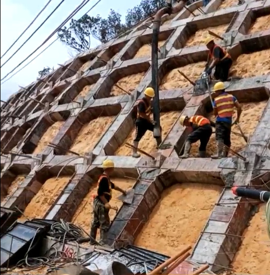 预应力锚索锚固.jpg 预应力锚索锚固.jpg